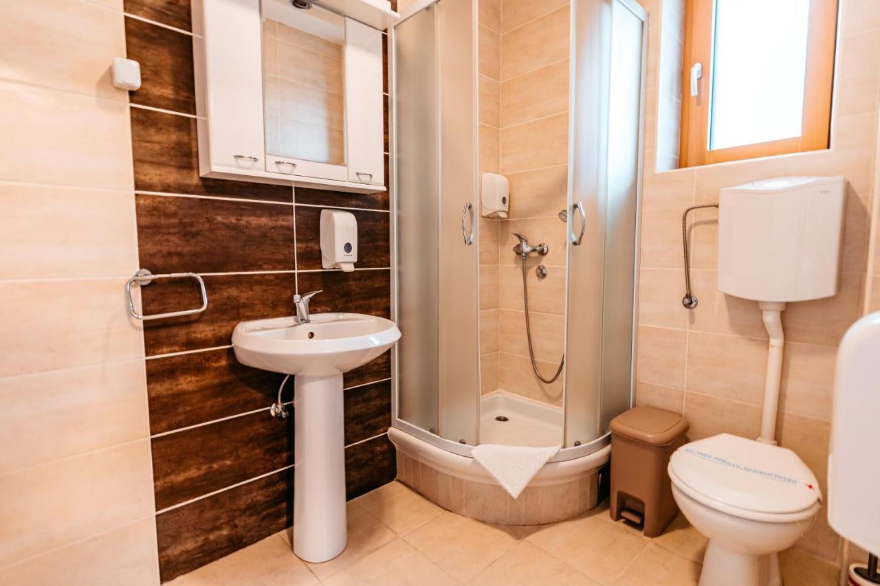 Lotos Depandans Hotell Ni Eksteriør bilde